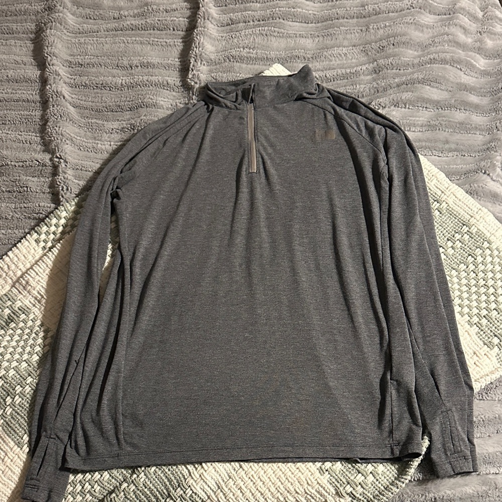 Gray Men’s North Face Quarter-Zip Pullover
